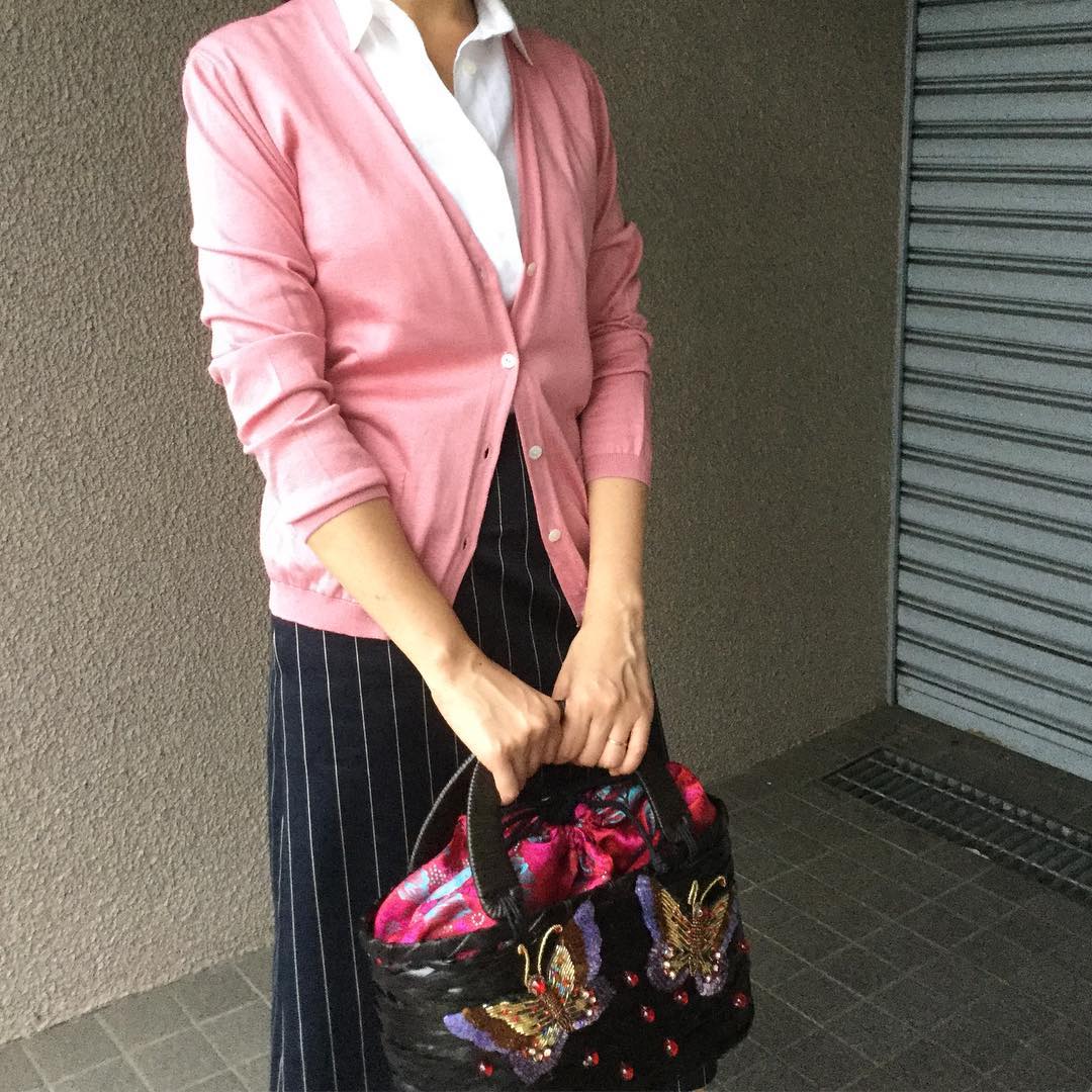 シルクVネックカーディガンKN7 – madameH CLOSET